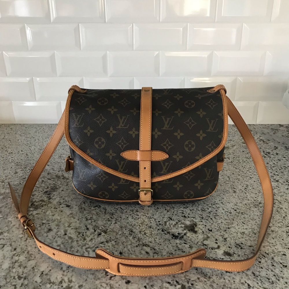 Louis Vuitton Saumur